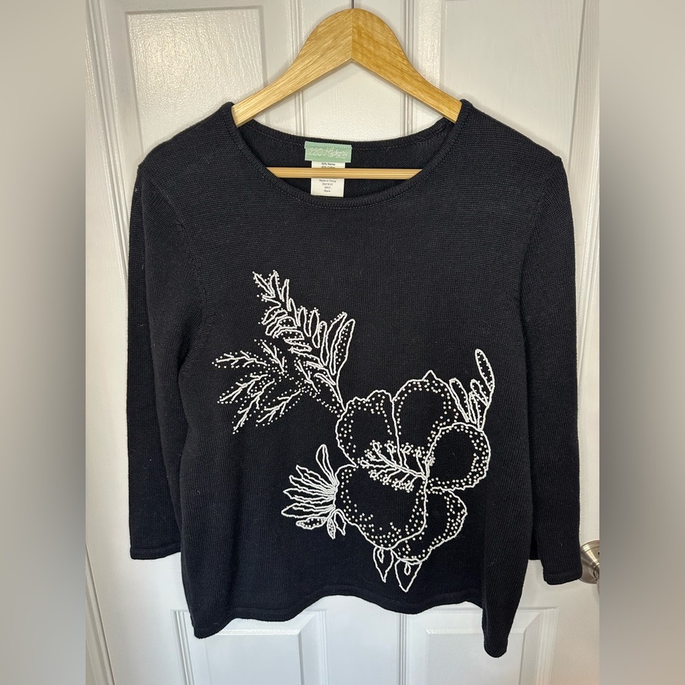 Vintage 220 Hickory Womens Sweater Beaded Floral Design Black 3/4 Sleeve Sz M